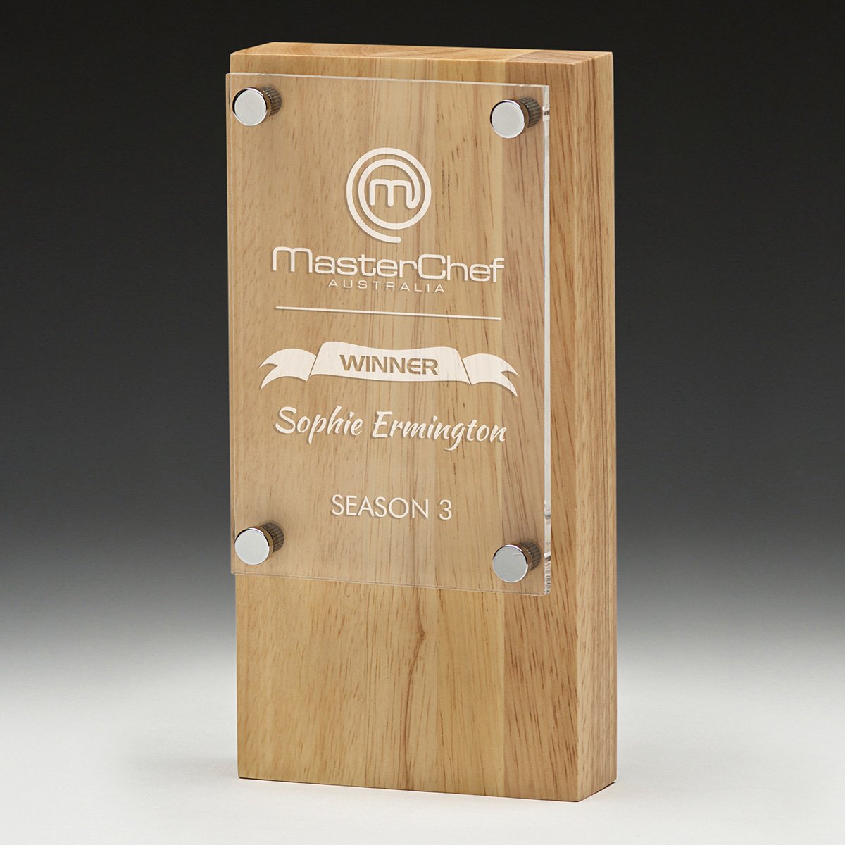 QW40 Banner Award - Image 1